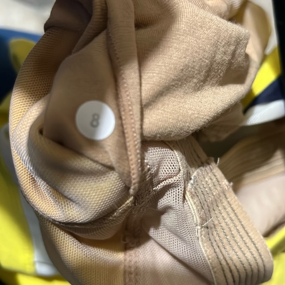🍋LULULEMON V-Wrap Tank Top - Picture 3 of 3